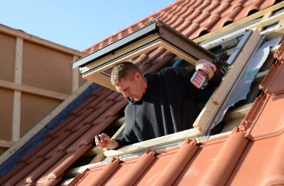 Pose de fenêtres de toit Velux à Trémauville